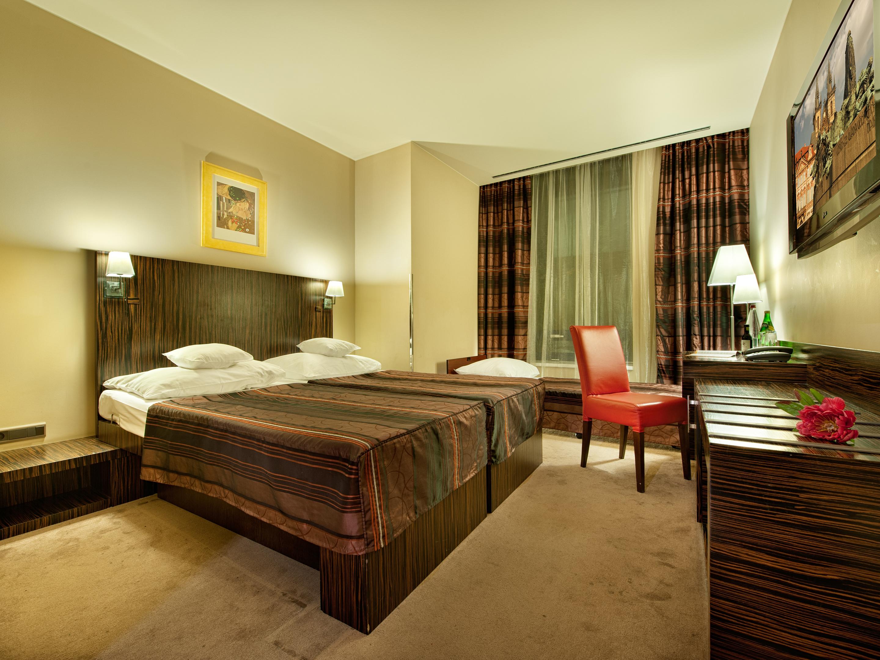 Hotell Ea Crystal Palace 4*