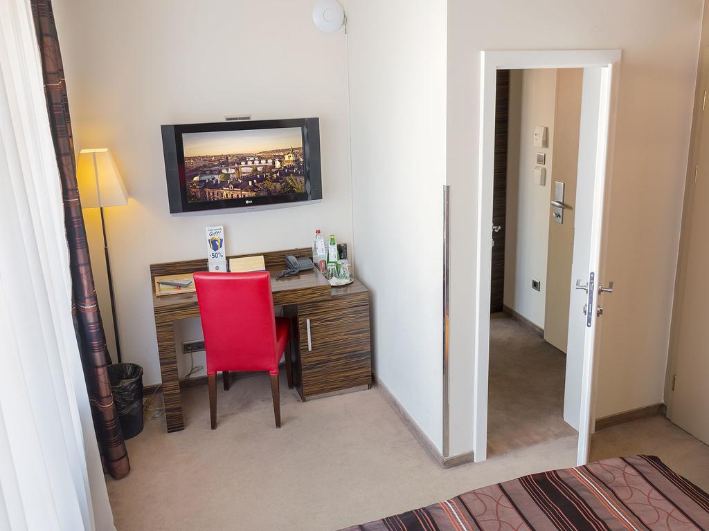Hotell Ea Crystal Palace